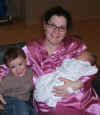 mom_jer_becky.jpg (65681 bytes)